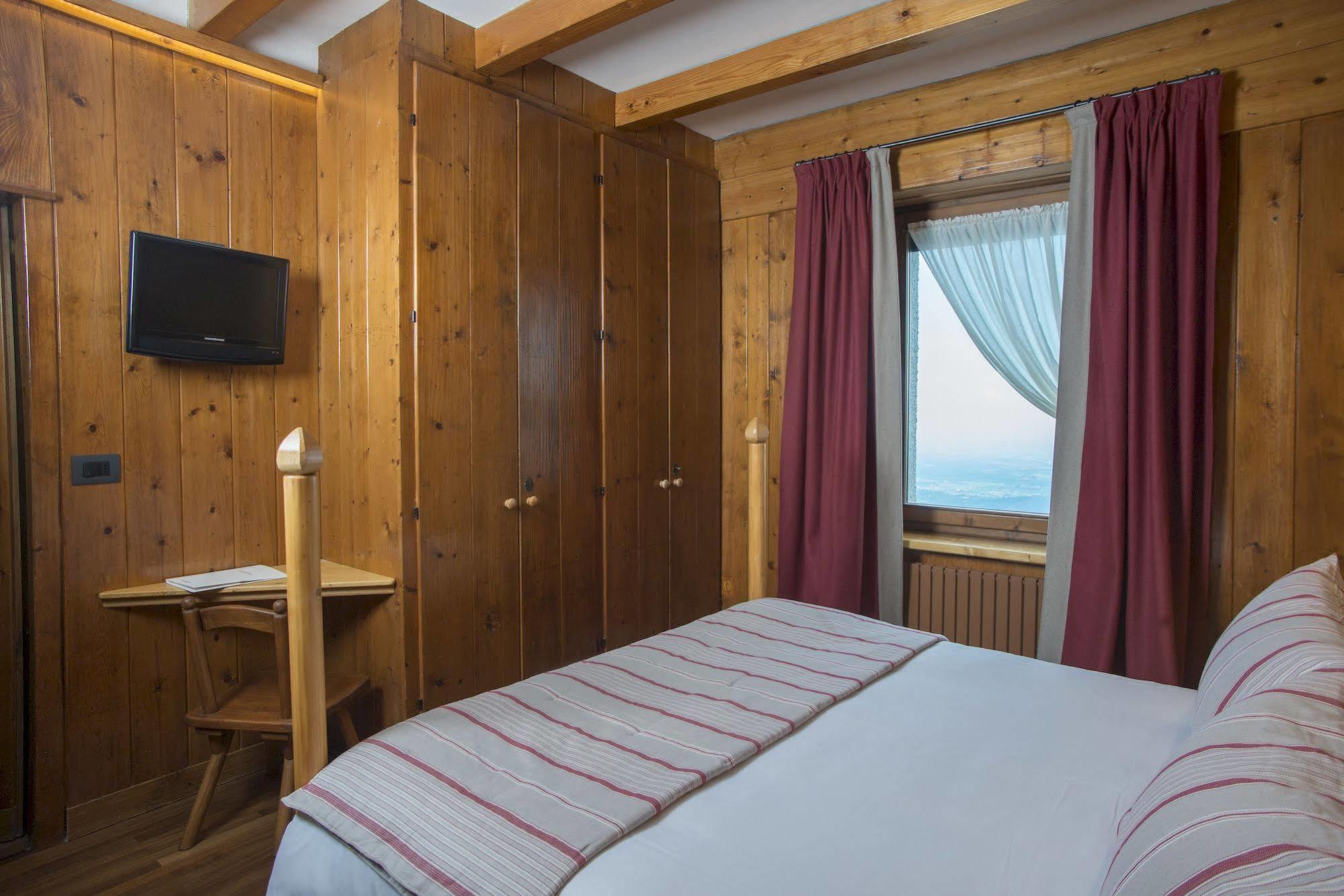 Albergo Ristorante Bucaneve Bielmonte المظهر الخارجي الصورة